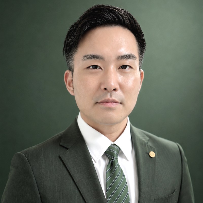 代表 行政書士 武田 蓮